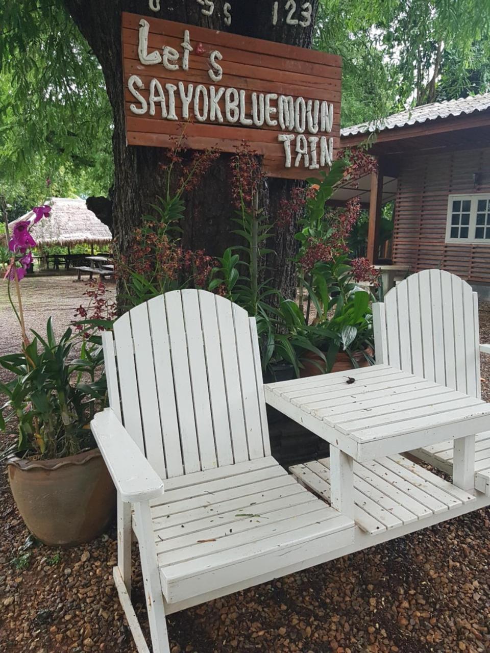 Blue Mountain Resort Sai Yok Exteriör bild